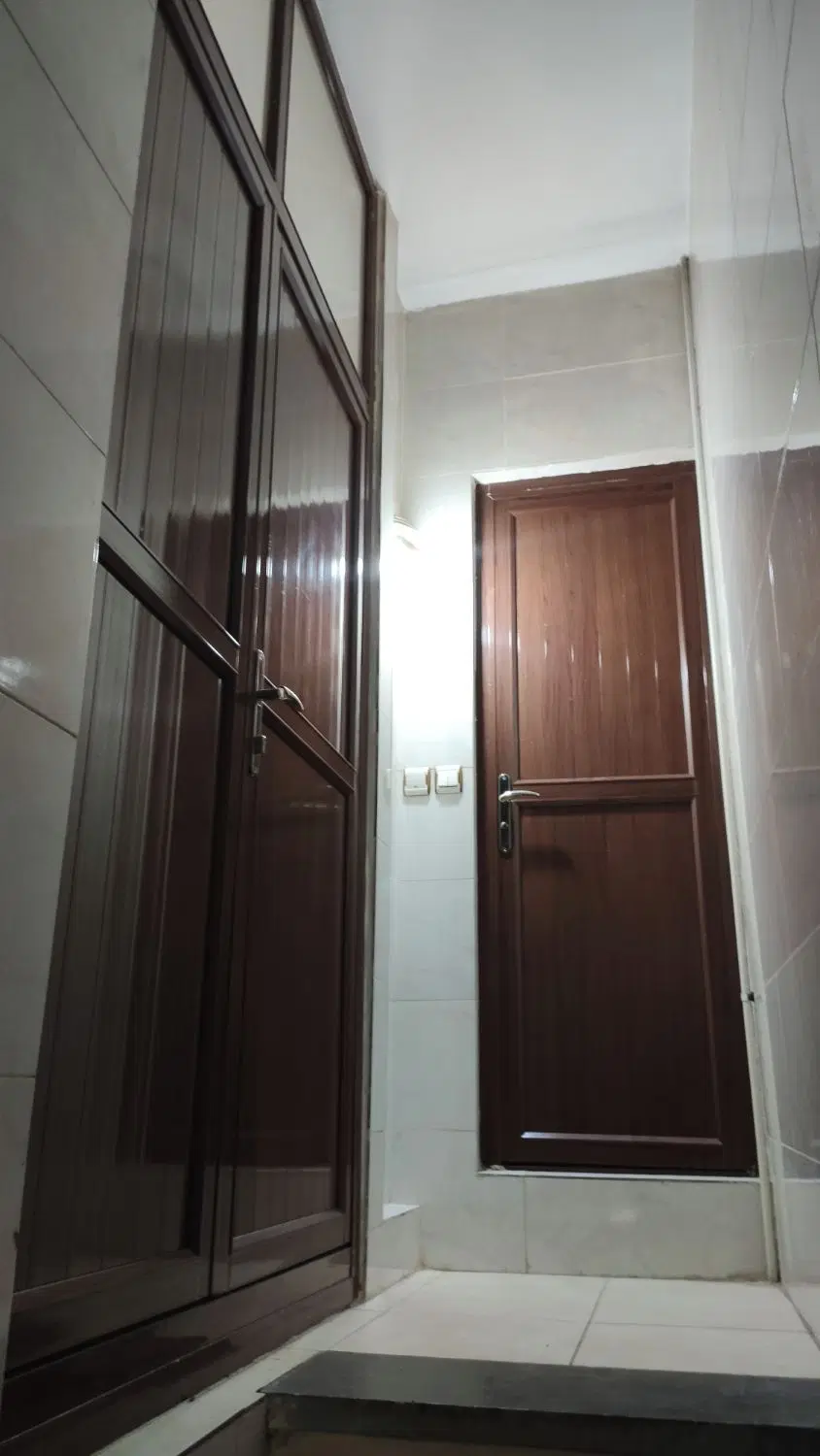 ۵۰ متر تجاری ۵۰ متر مسکونی، حکیم شفایی دوم خ معلم