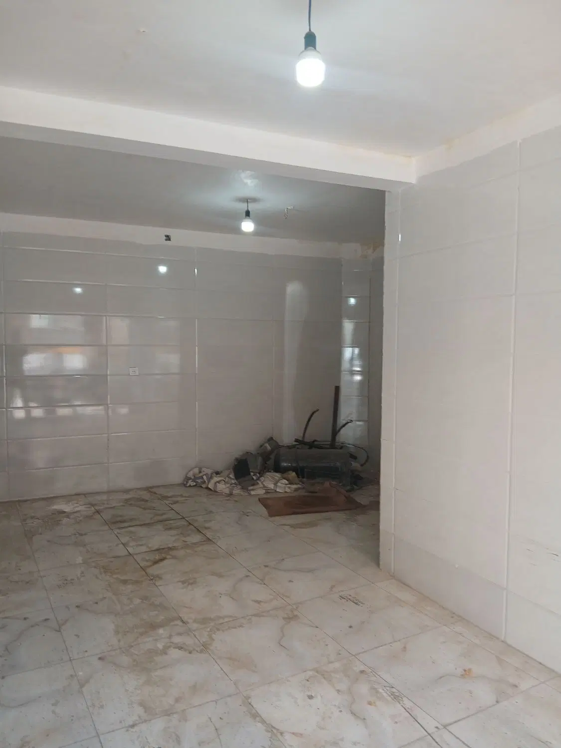 مغازه ۲۵متری ابراهیم آباد خیابان ۱۰متری کارگر