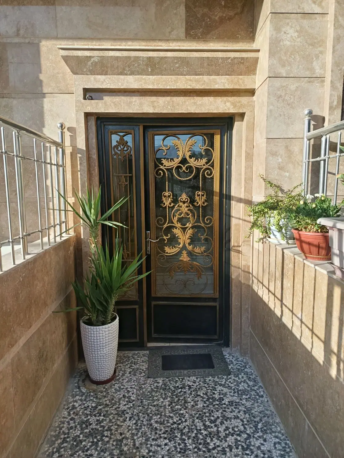 فروش ۳خواب تک واحدی گلچین غربی