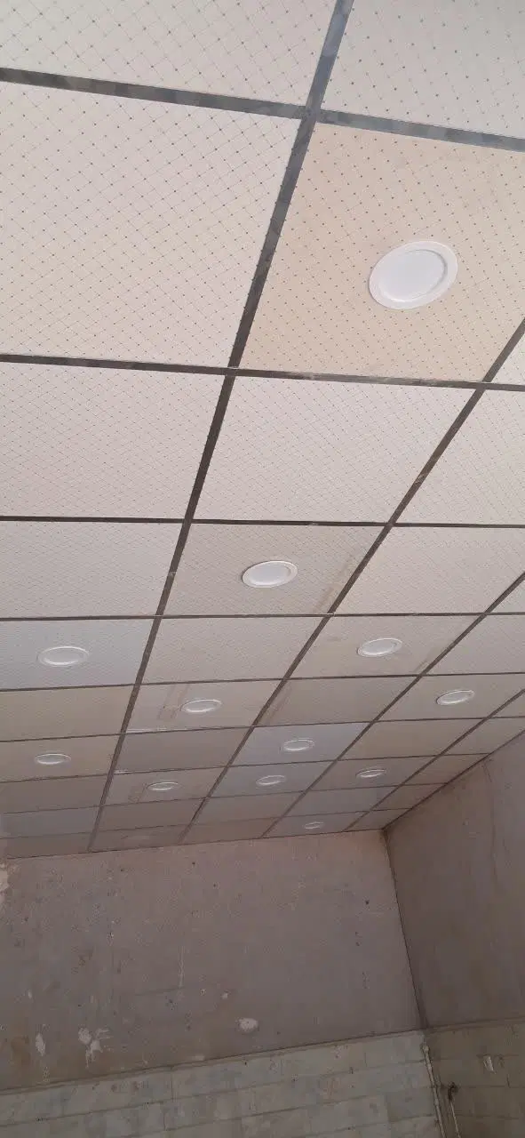 مغازه بر خیابان جای بسیار مناسب بسیار شلوغ