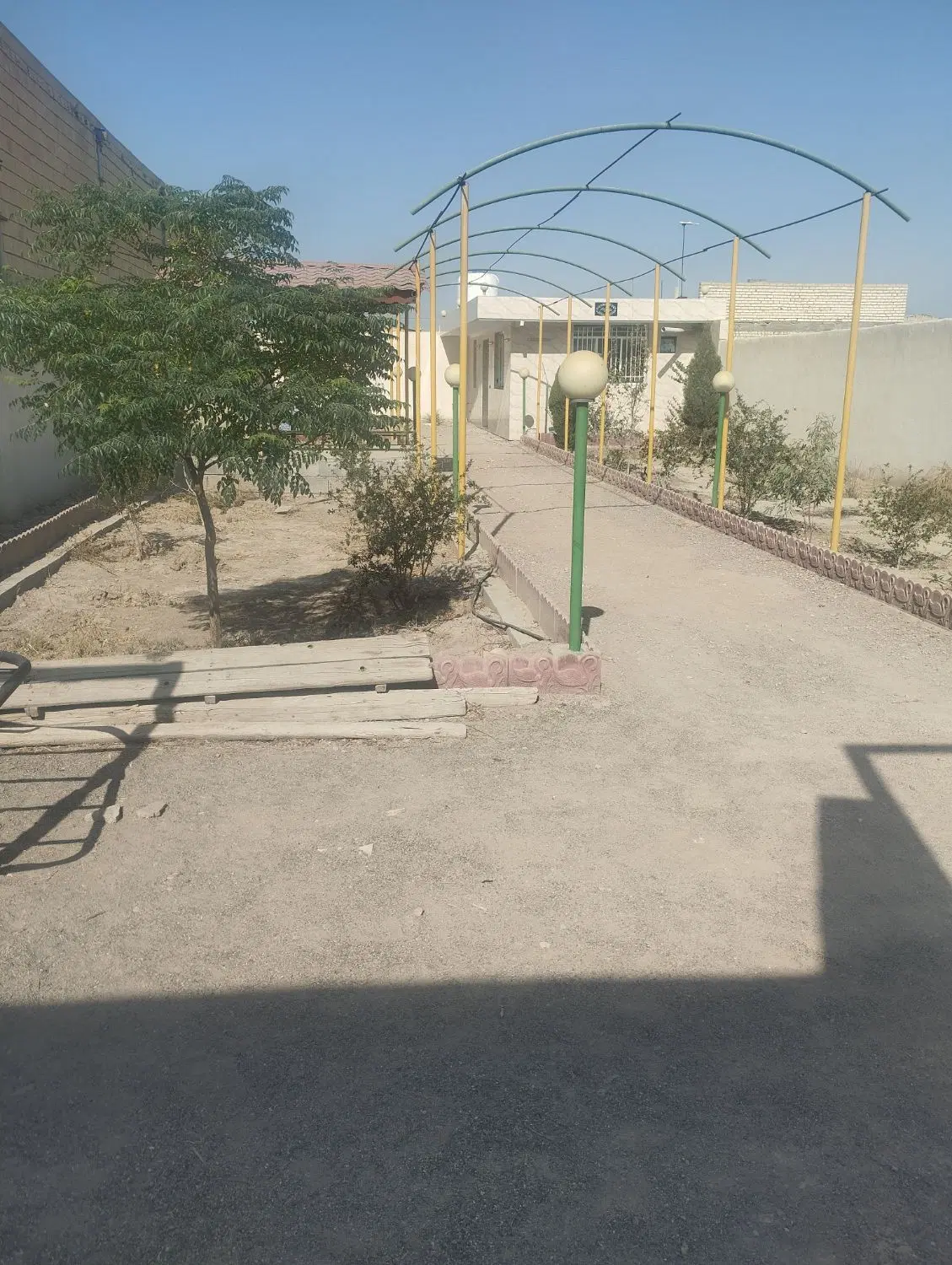 باغ 500متری شازده حسن