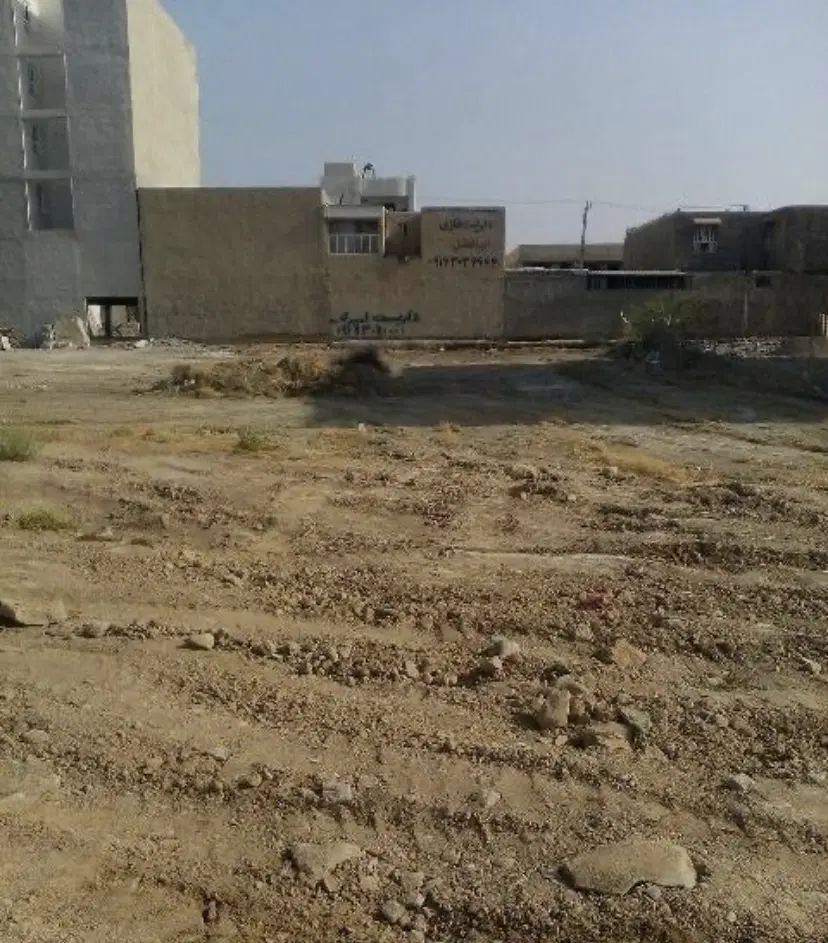 زمین مسکونی درب از حیاط
