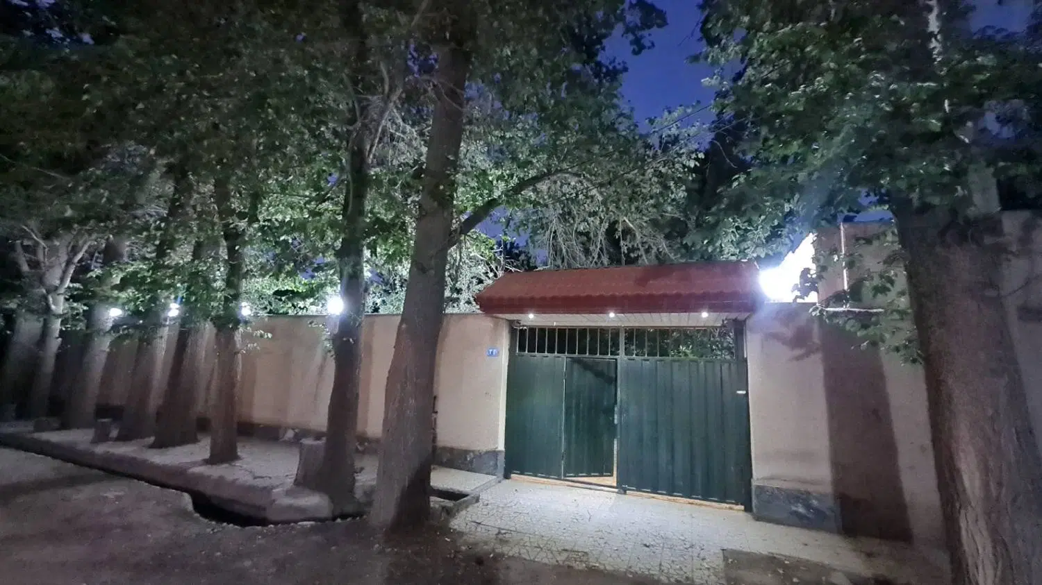 فروش ویلا کردان جنوبی۱۳۵۰متر