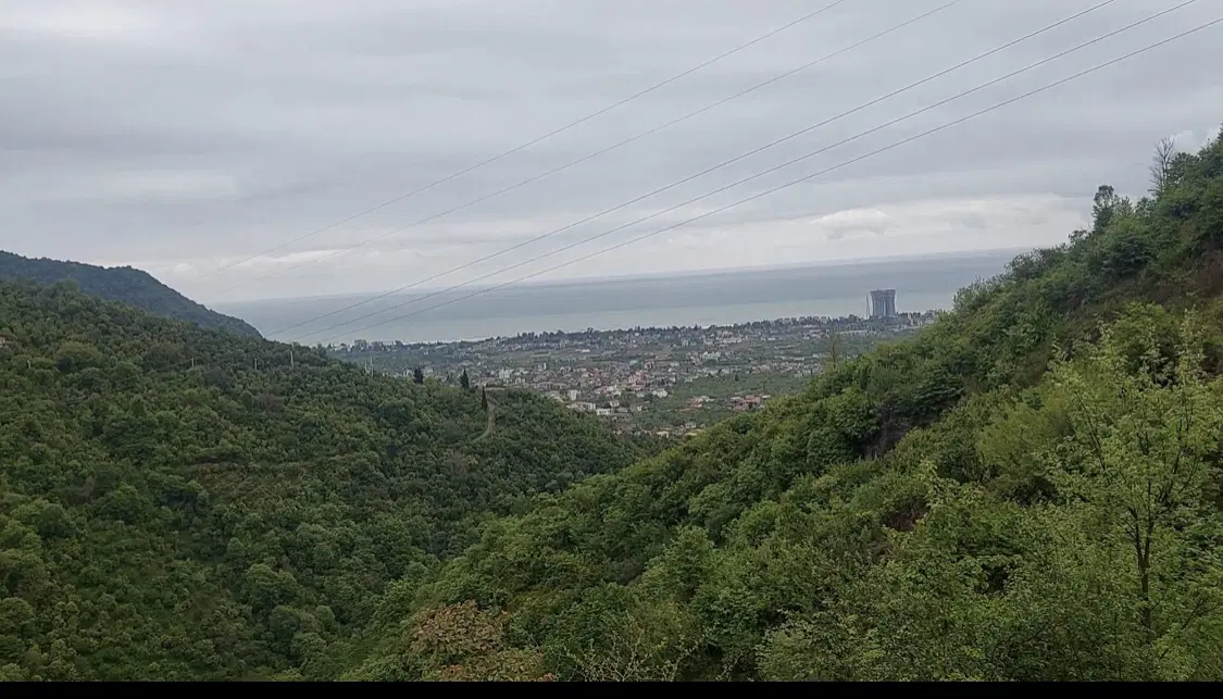 زمین چمخاله