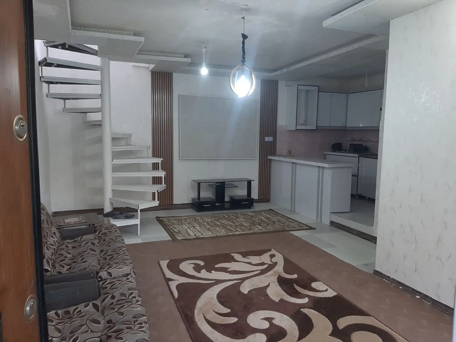 باغ ویلاویودارسرسبز ابرده(معاوضه باماشین وآپارتمان