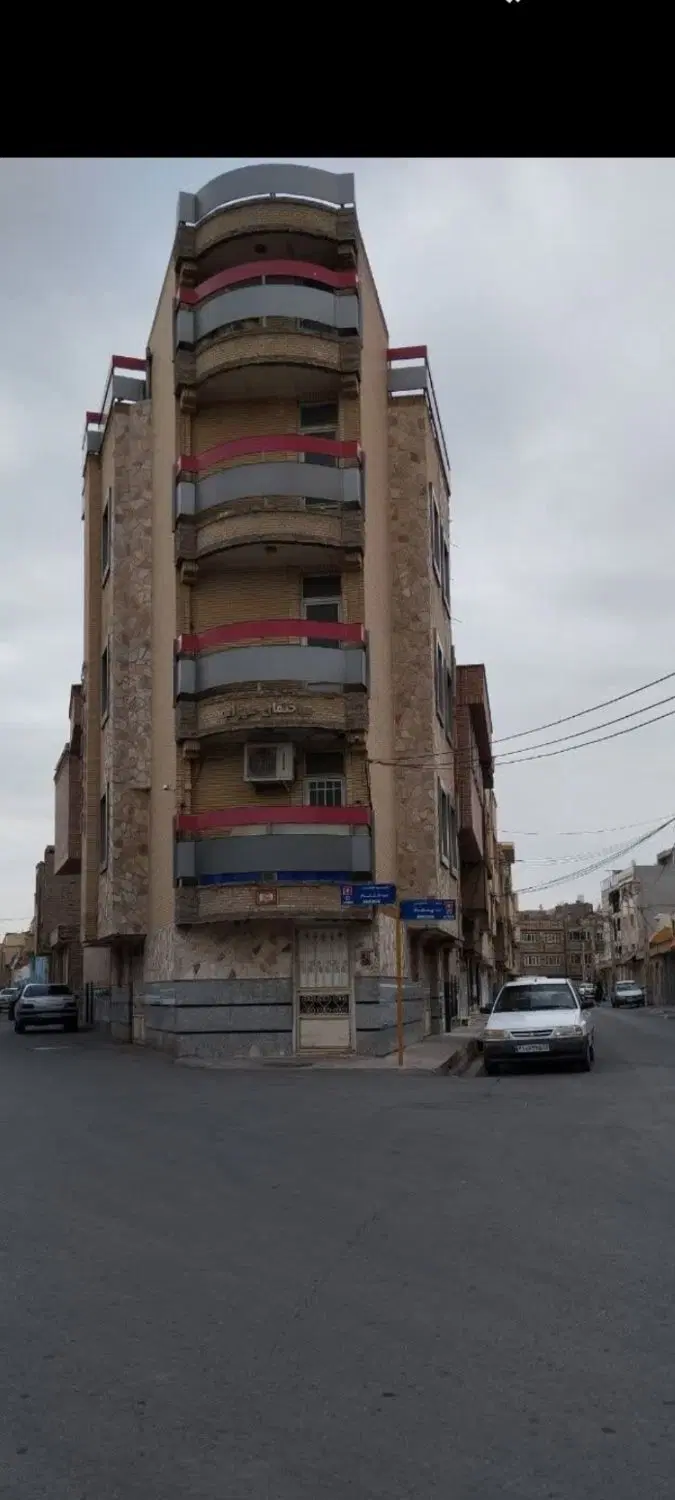 خانه سه ‌واحد60متری همکف پارگینک دو خودرو قم