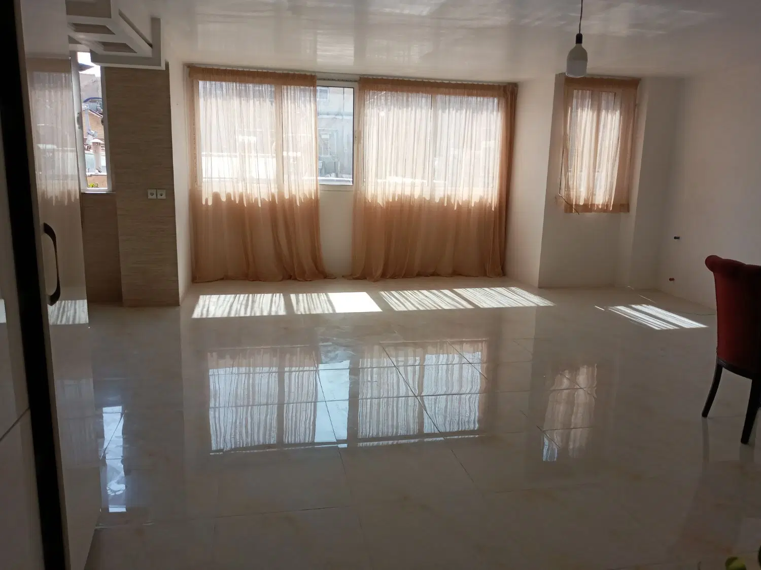 فروش آپارتمان۱۱۰متری باغ دریاچه ورودکی فوری فوری
