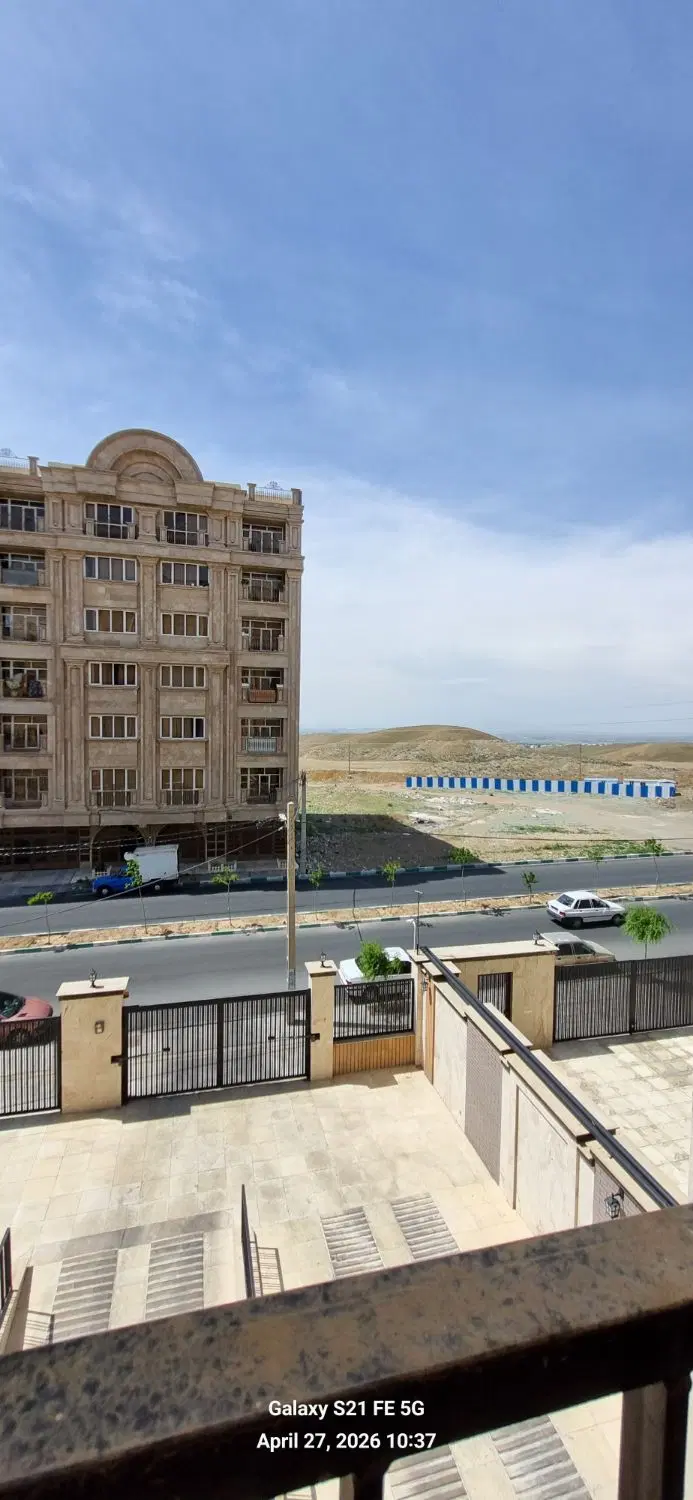 ۱۰۶متر نوساز رو به آفتاب طبقه دوم