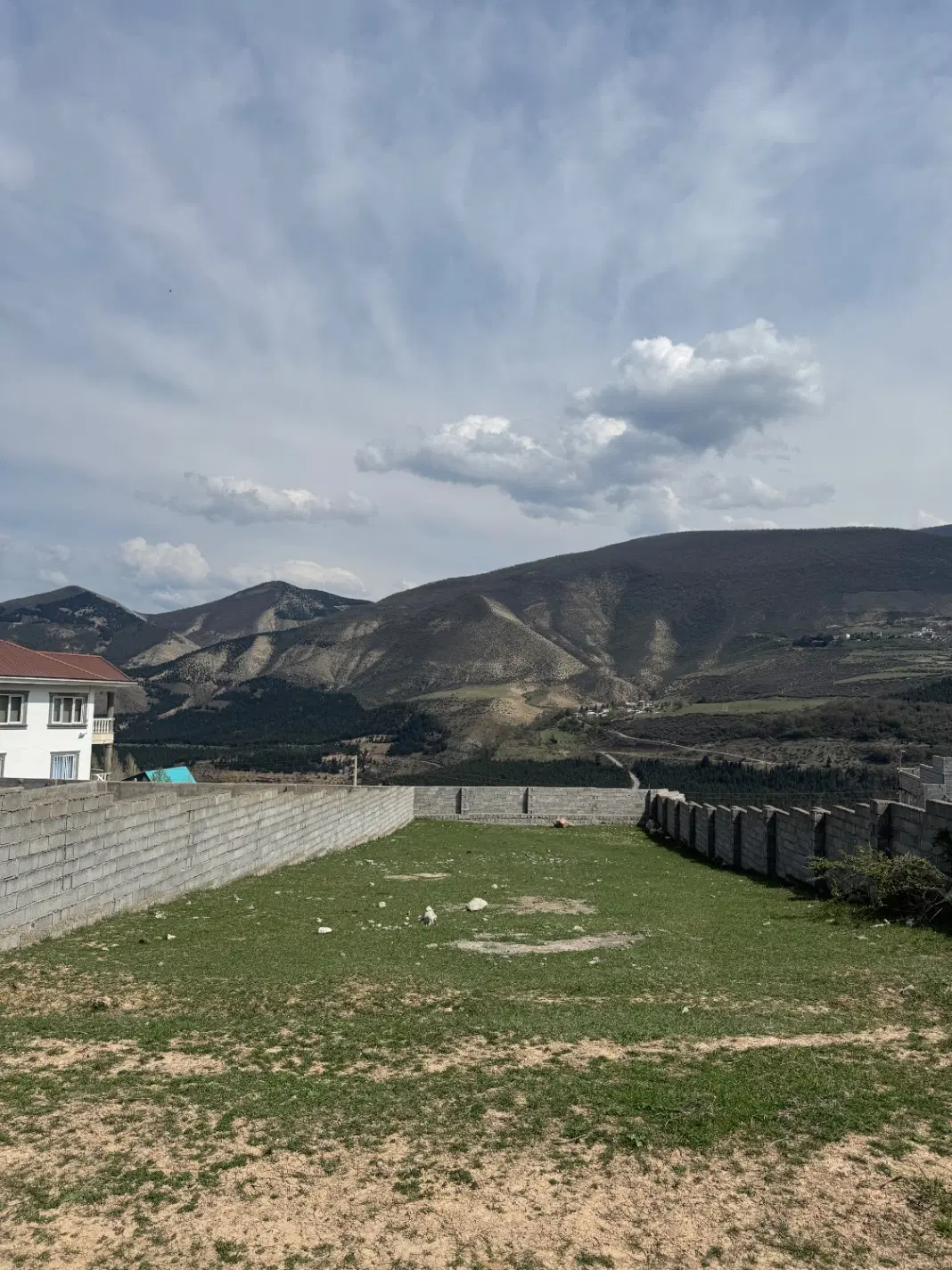 زمین ۴۰۰ متر