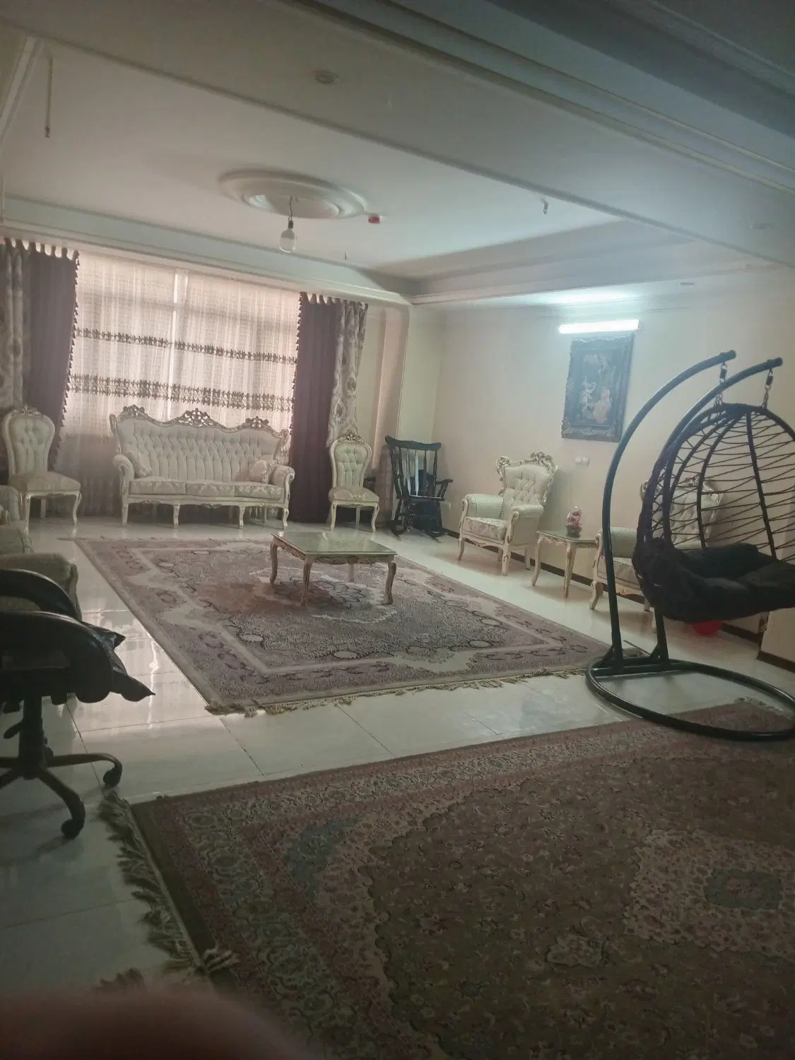 ملک ۲۱۲ متر ملل