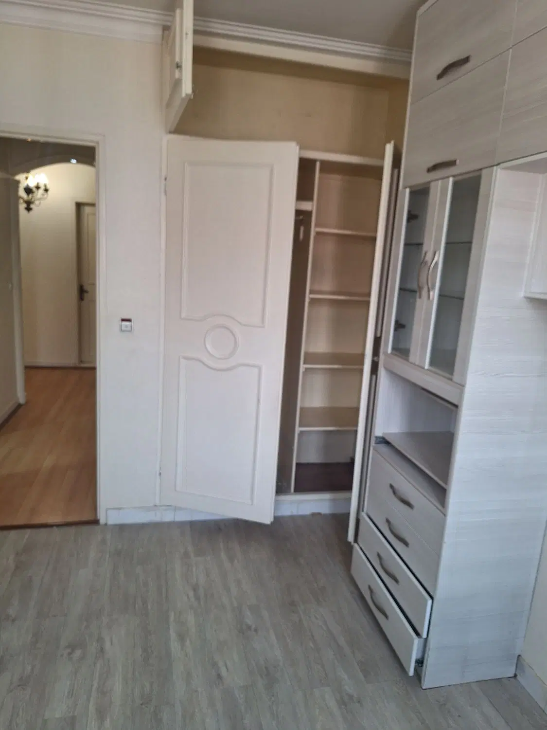 رهن آپارتمان ۱۰۵ متر شهرک مخابرات سعادت آباد