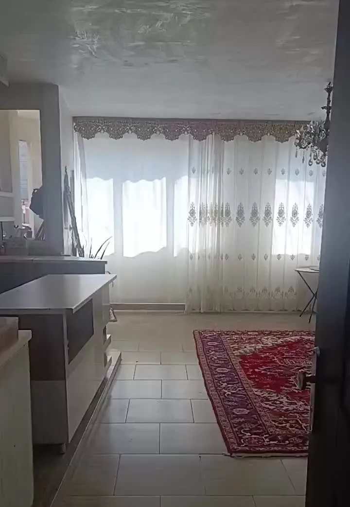 آپارتمان دو کله ۱۰۰ متری در عباسی