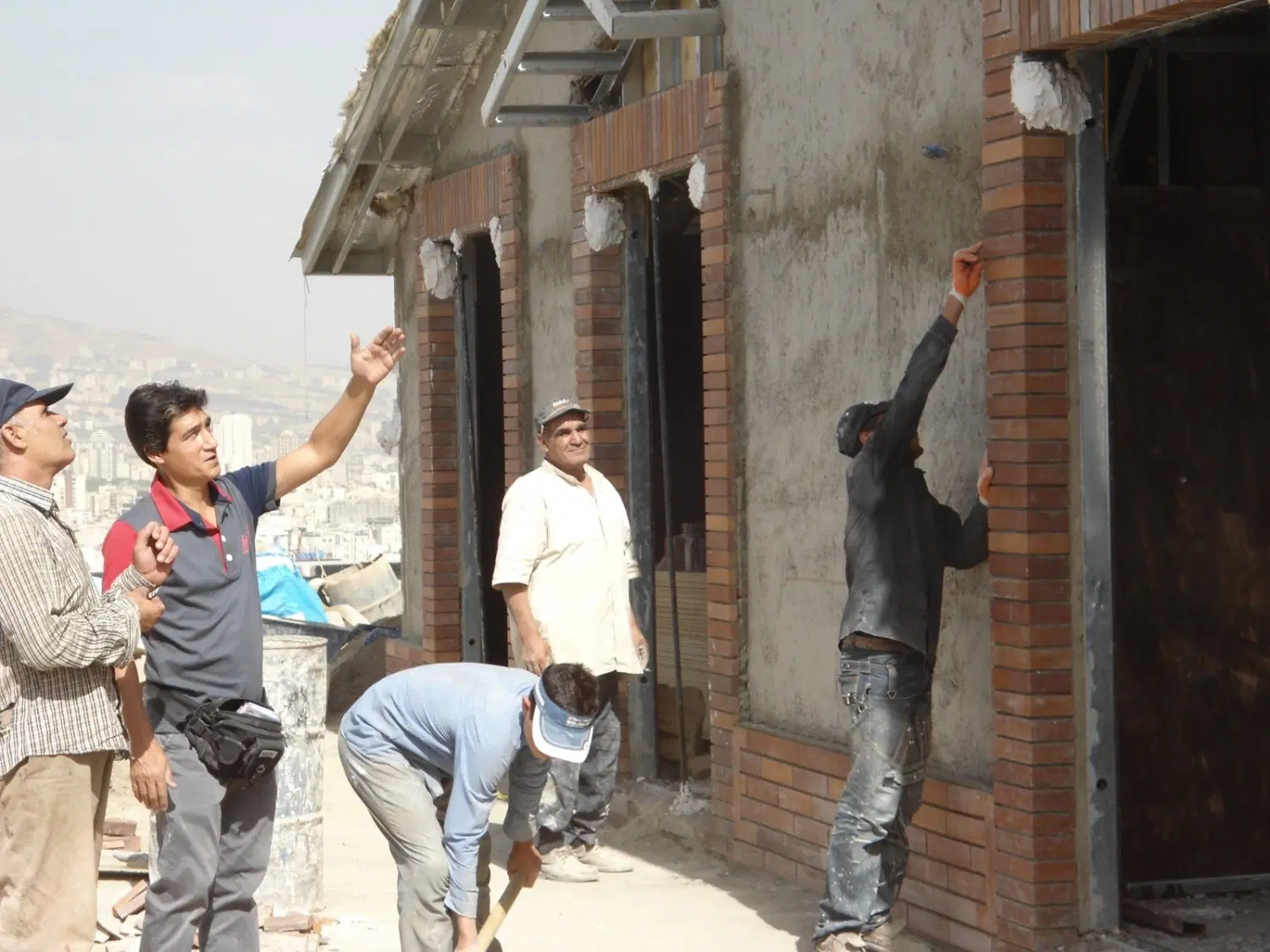 ساخت، مشارکت در ساخت، بازسازی