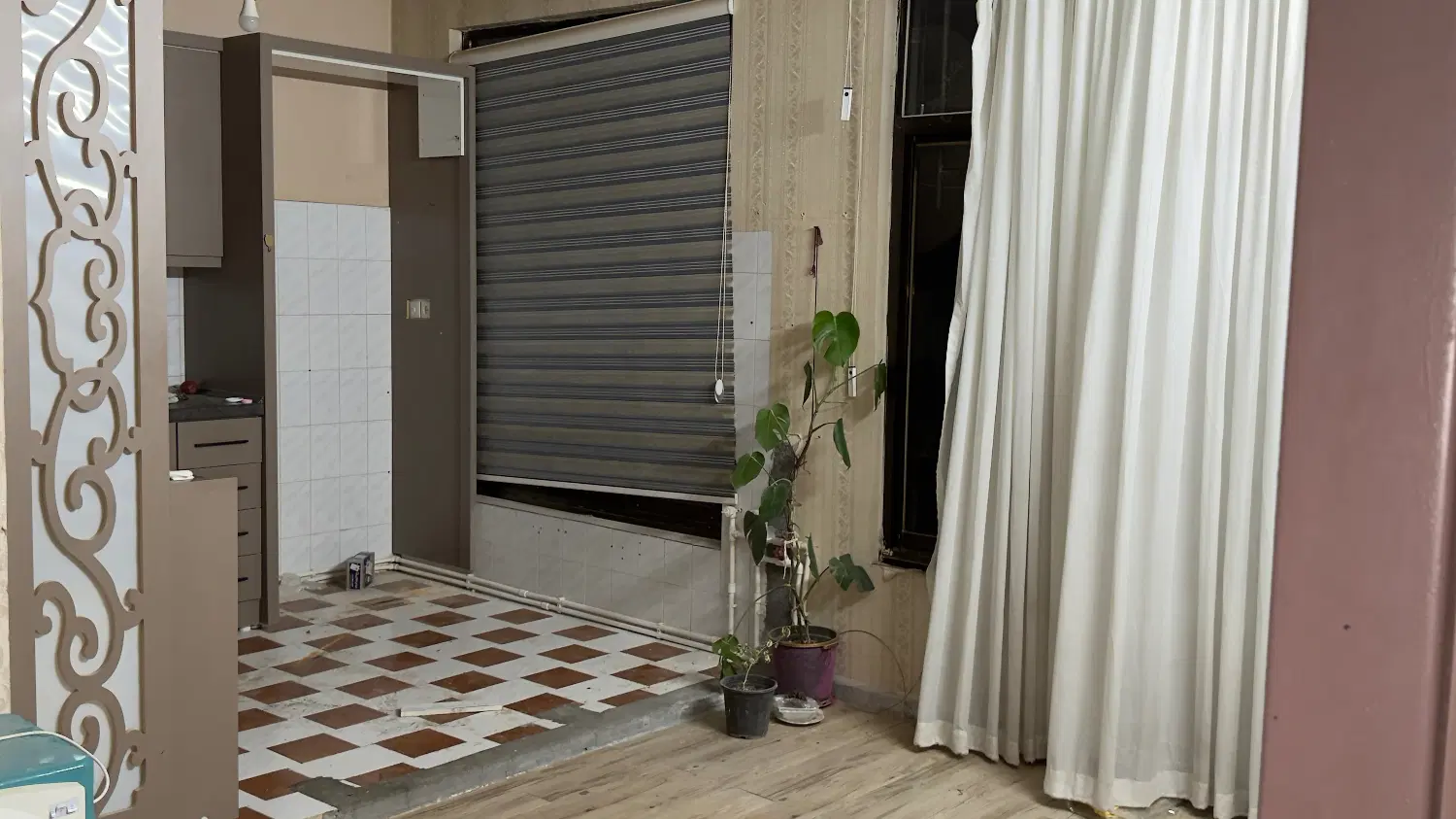 آپارتمان ۶۵ متر یک خواب بازسازی و تمام پرده زبرا