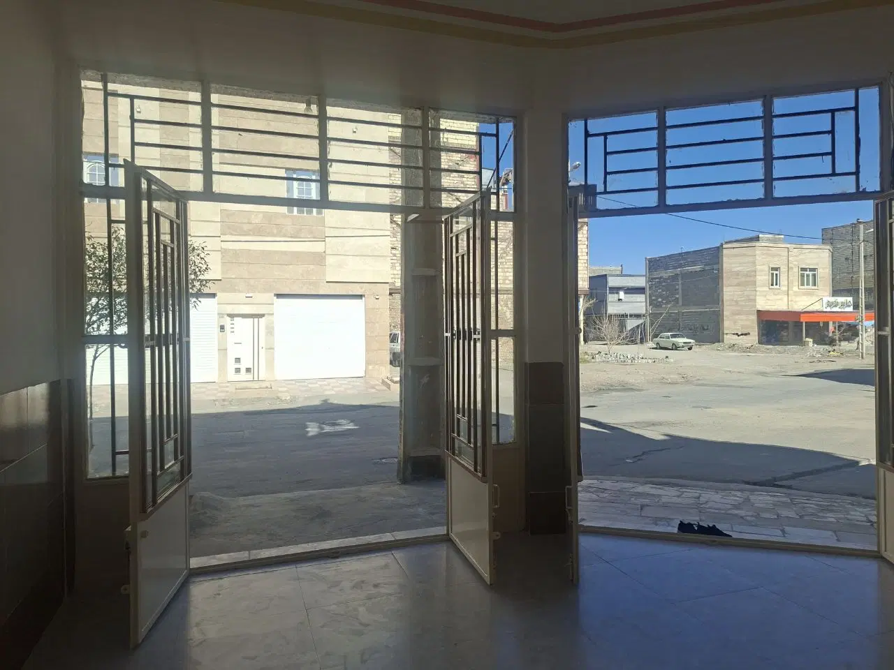 مغازه تجاری ۲۴ متری زیباشهر