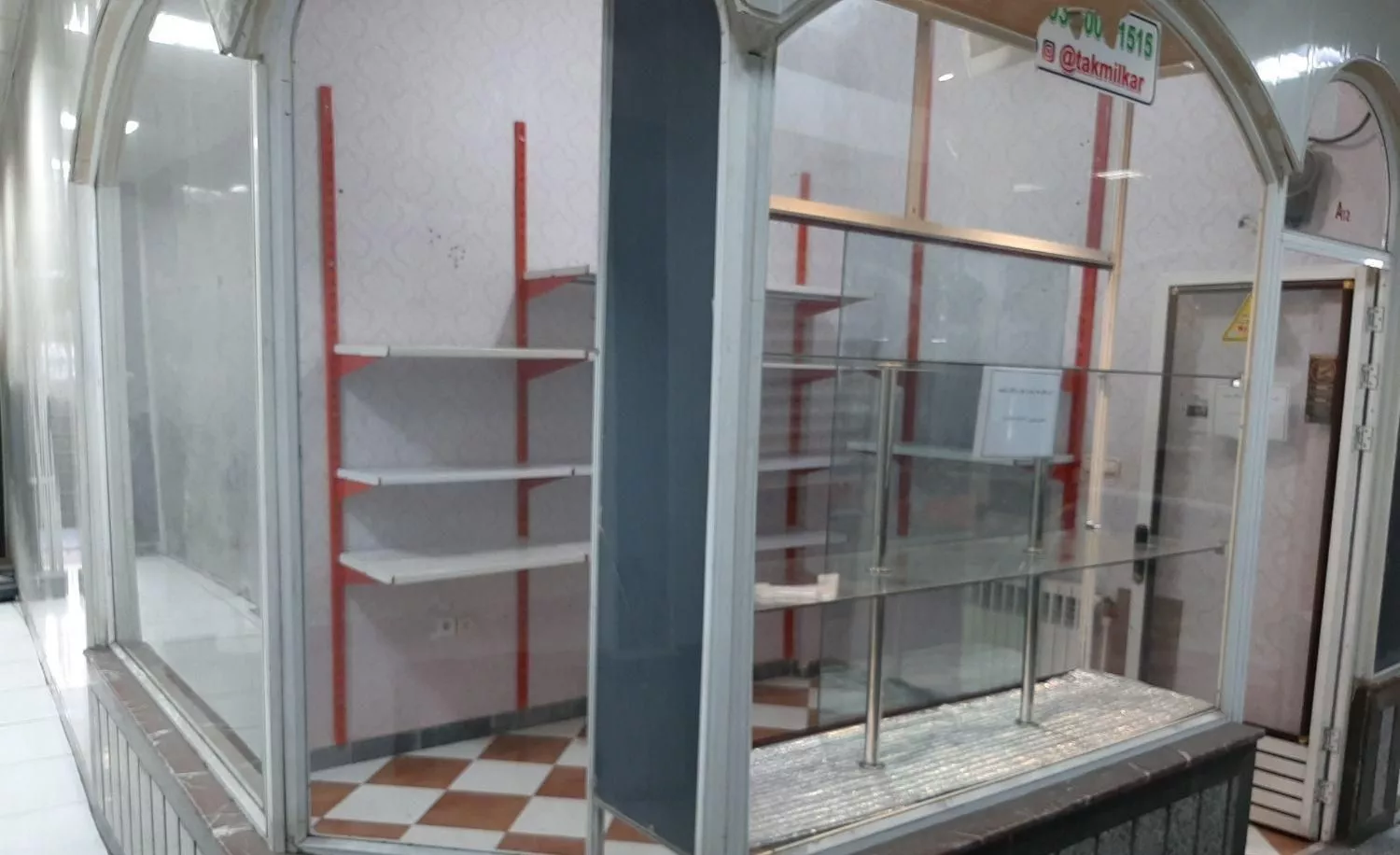 فروش مغازه در مرکز خرید آذربایجان