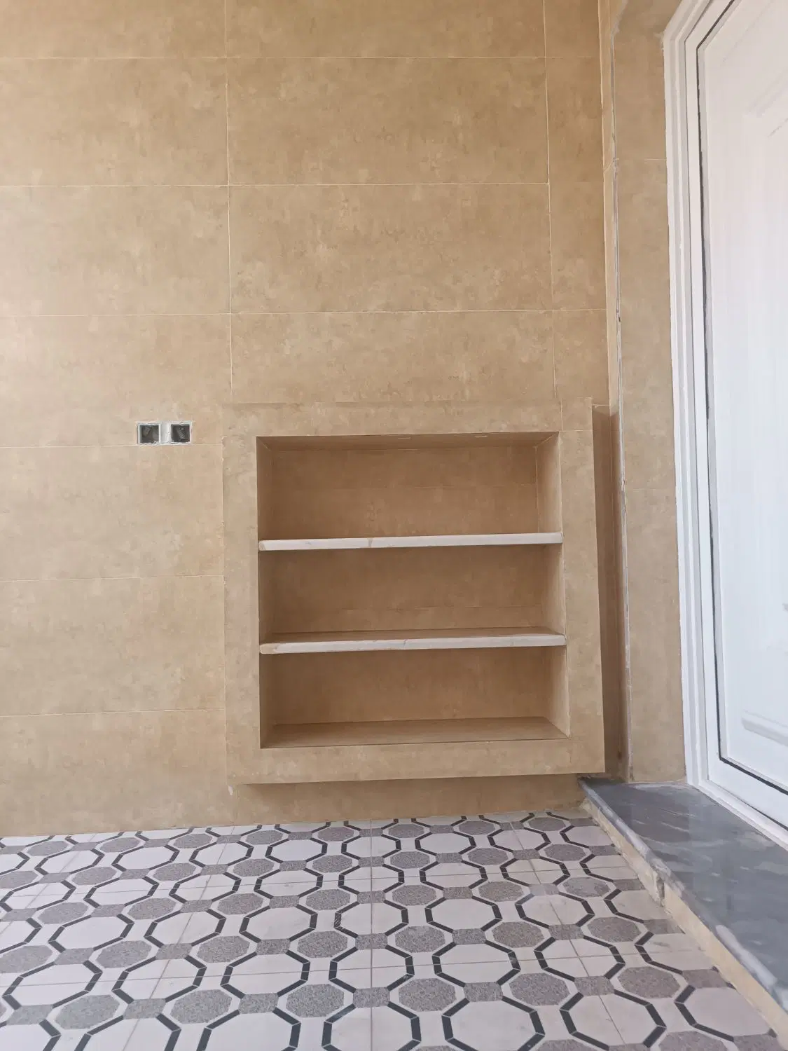فروش منزل مسکونی همکف