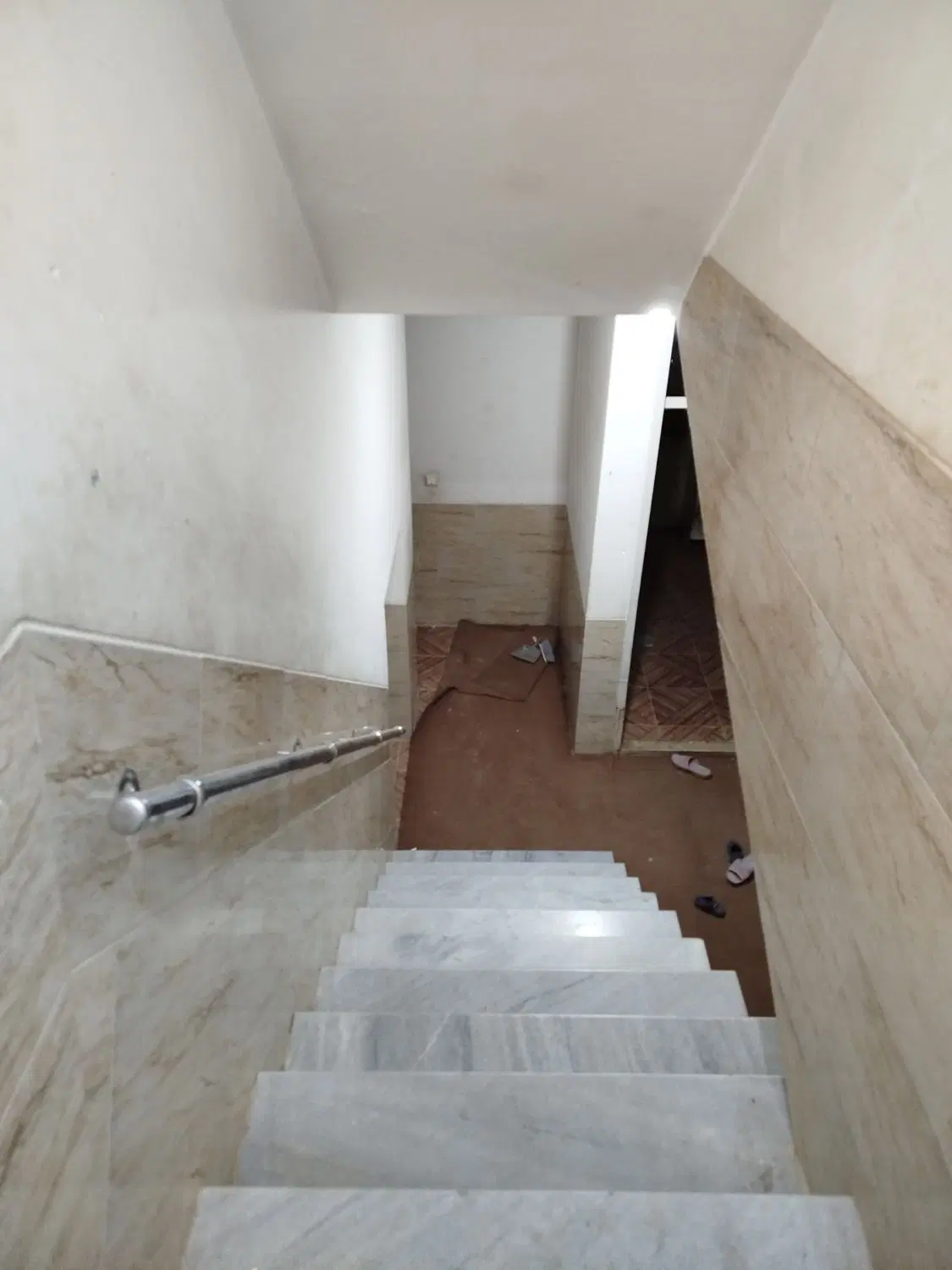 زیر زمین اجاره ای