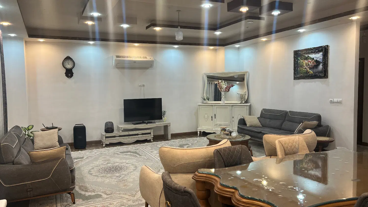 آپارتمان صد متری