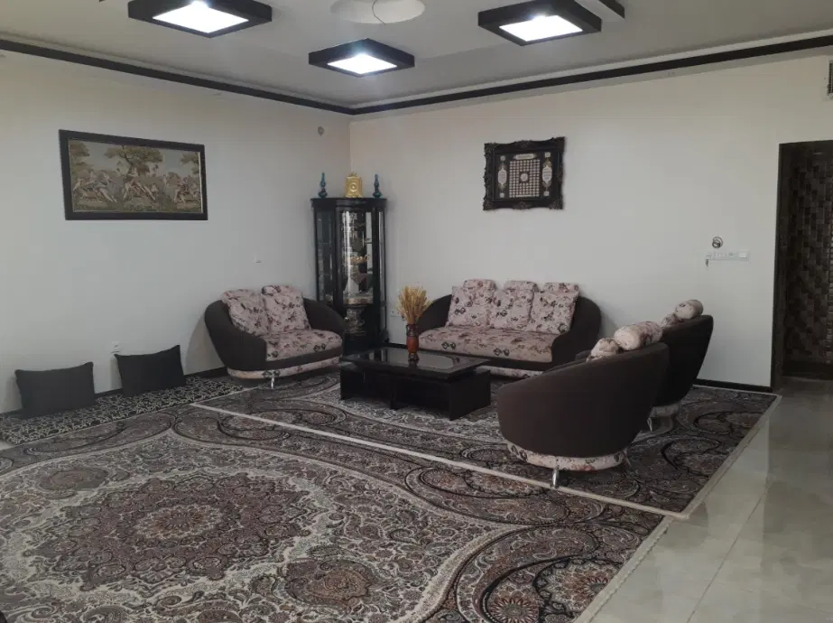 سپیدار، واحد ۷۵ متری شیک