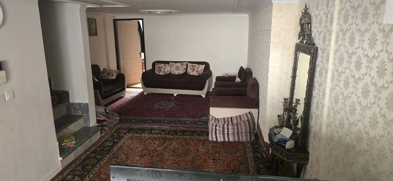 آپارتمان همکف خیابان بهار .قلعه حاجی