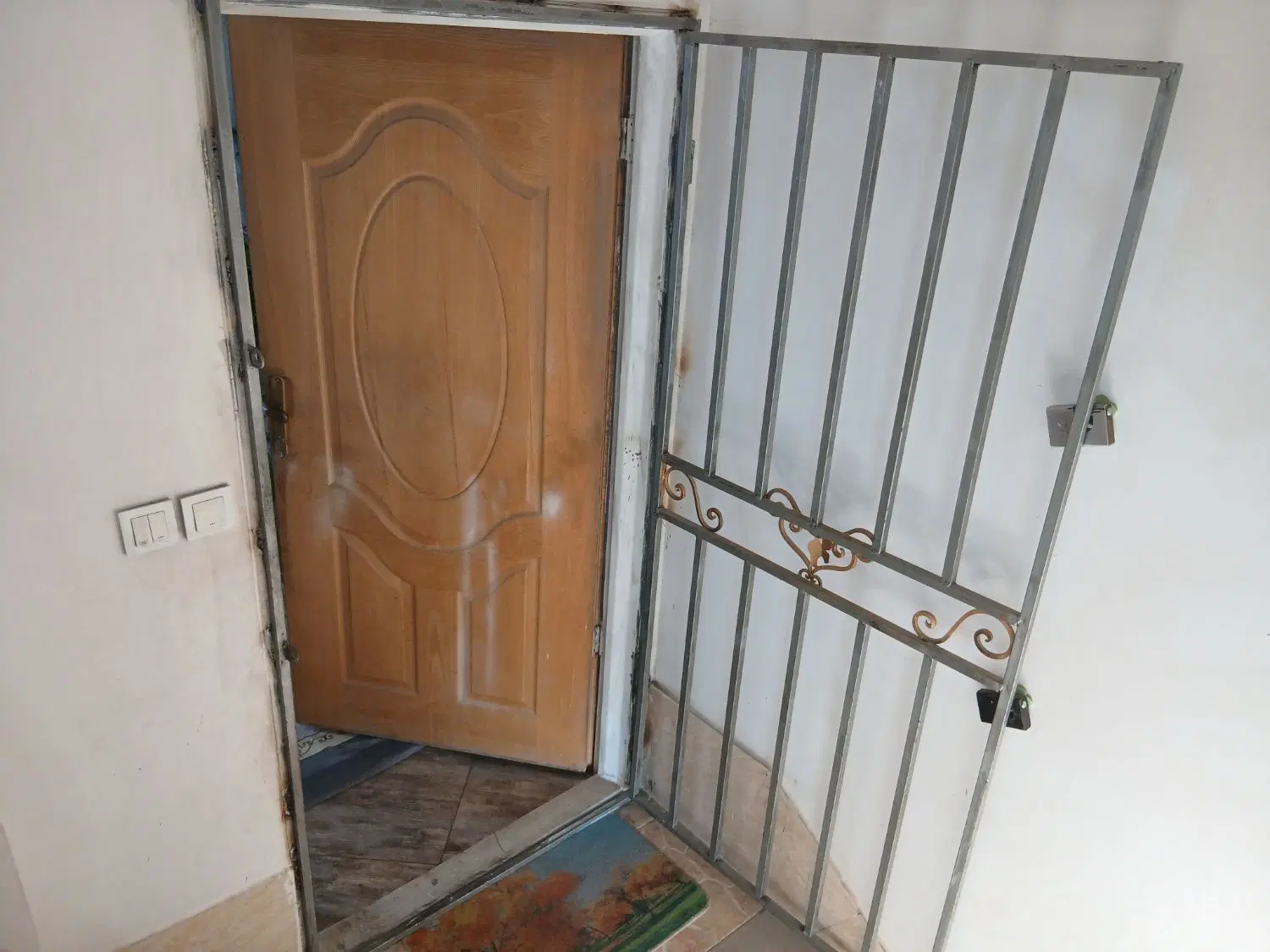 واحد فروشی