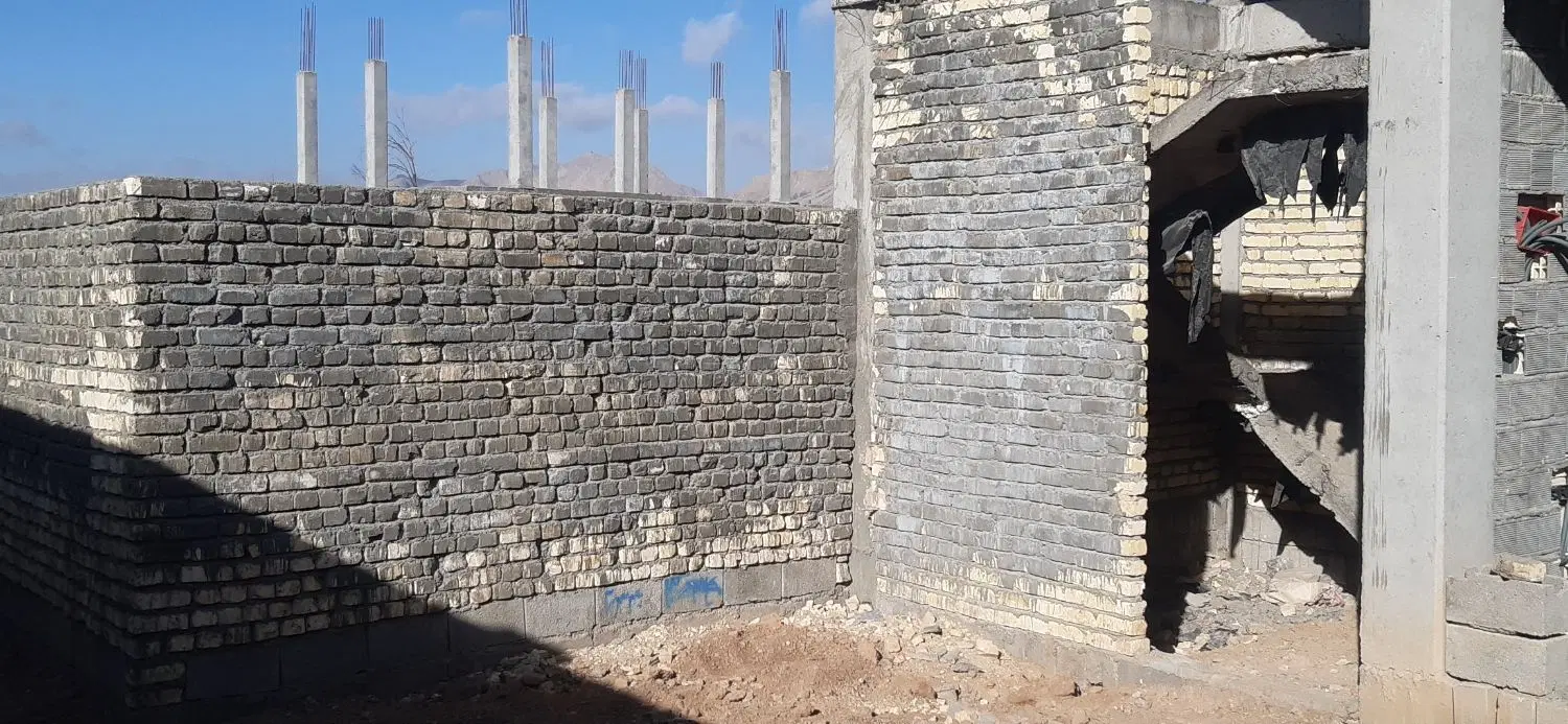 ساختمان نیمه ساز