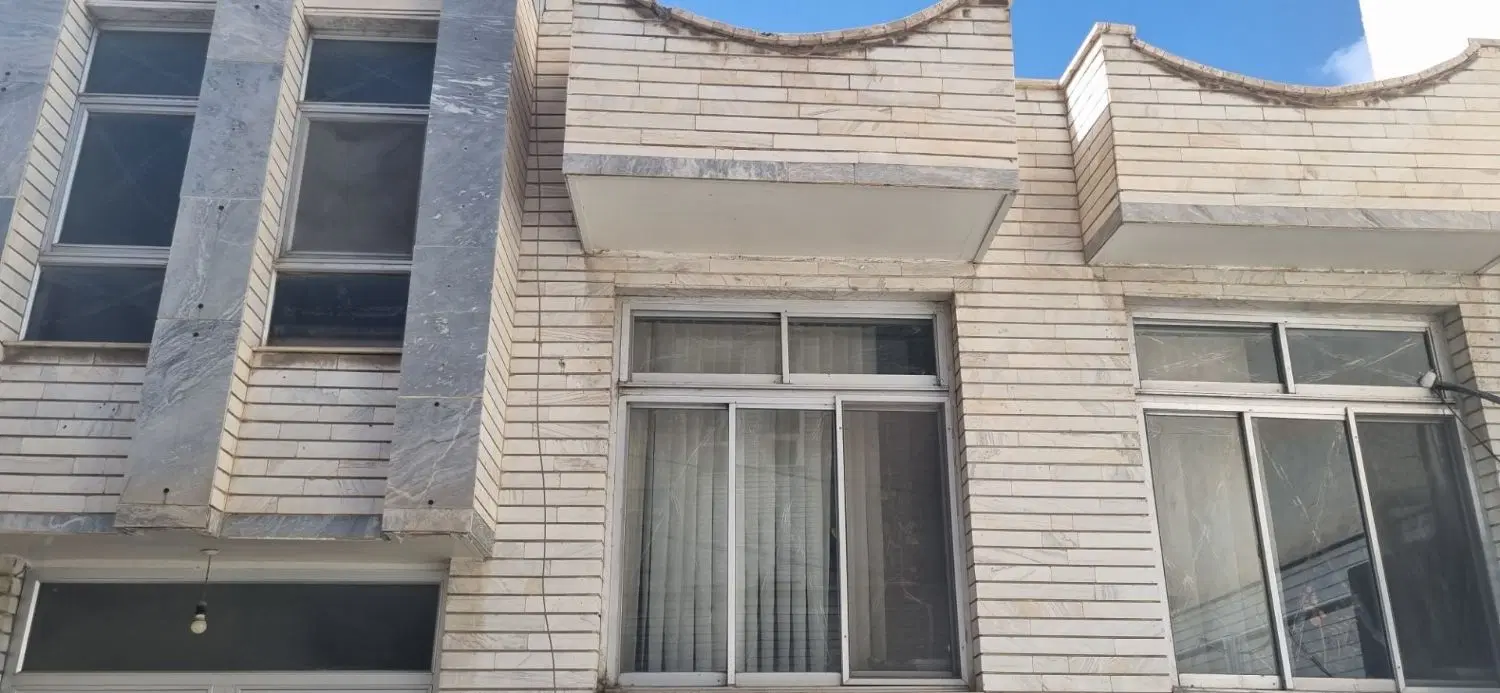 حیاط ویلایی شمالی در چهار راه حافظ