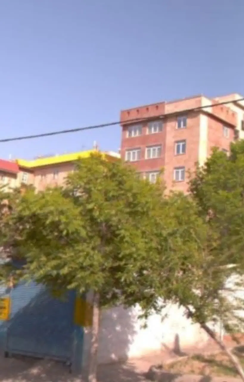 ۱۱۷ متری غرق نور ۳ خوابه فول
