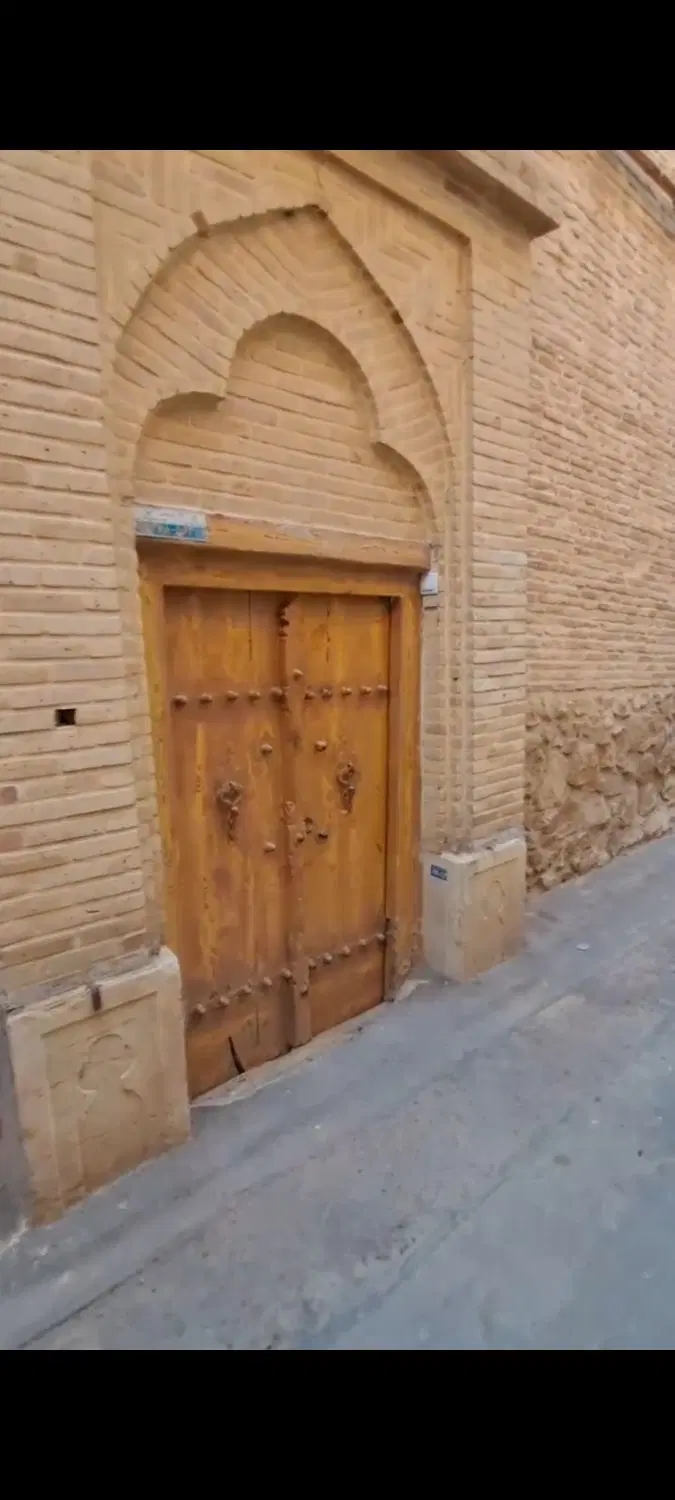 دعوت به بازسازی بنای تاریخی در شیراز