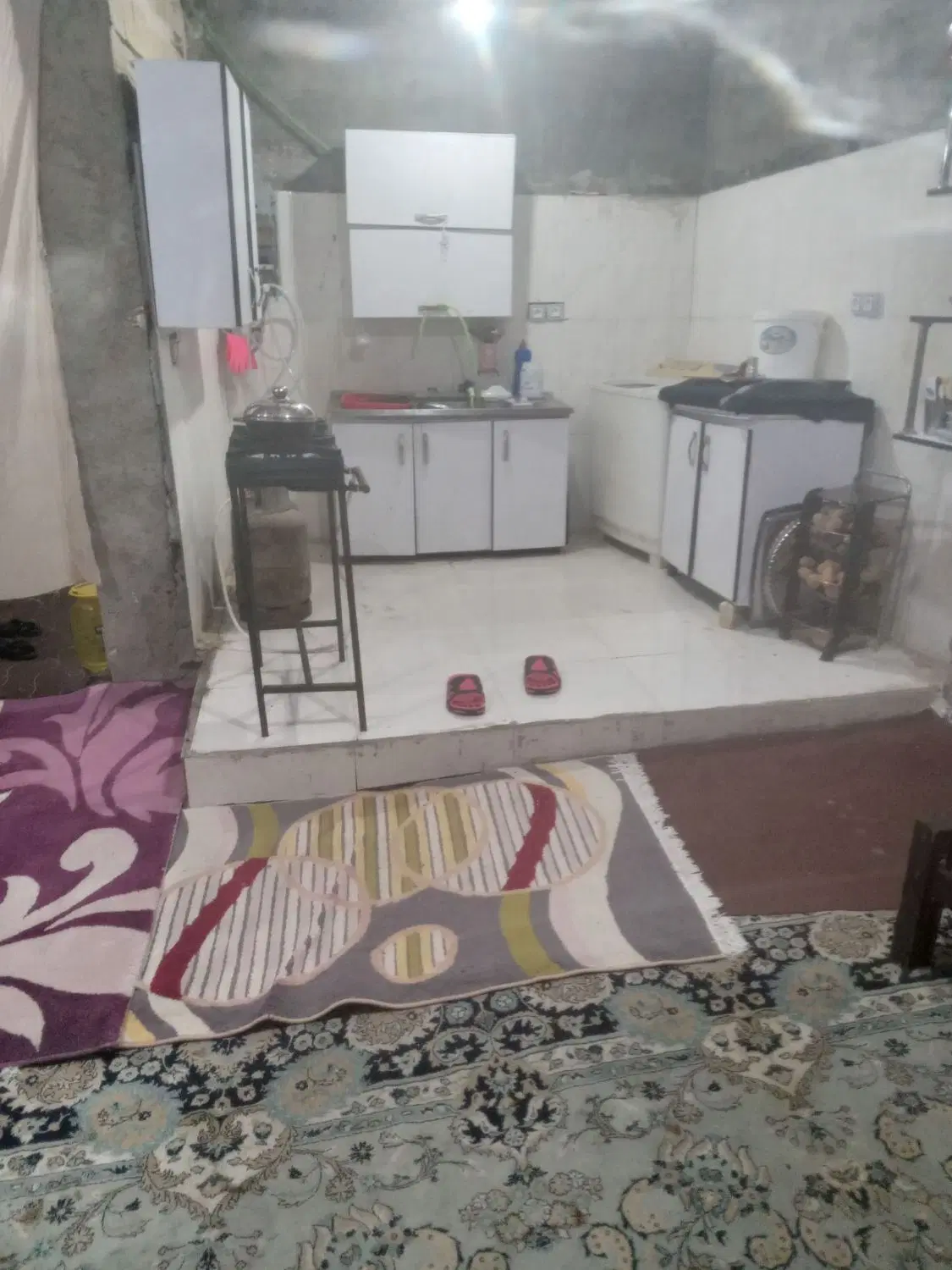 خانه رهن. کامل یا رهن و اجاره