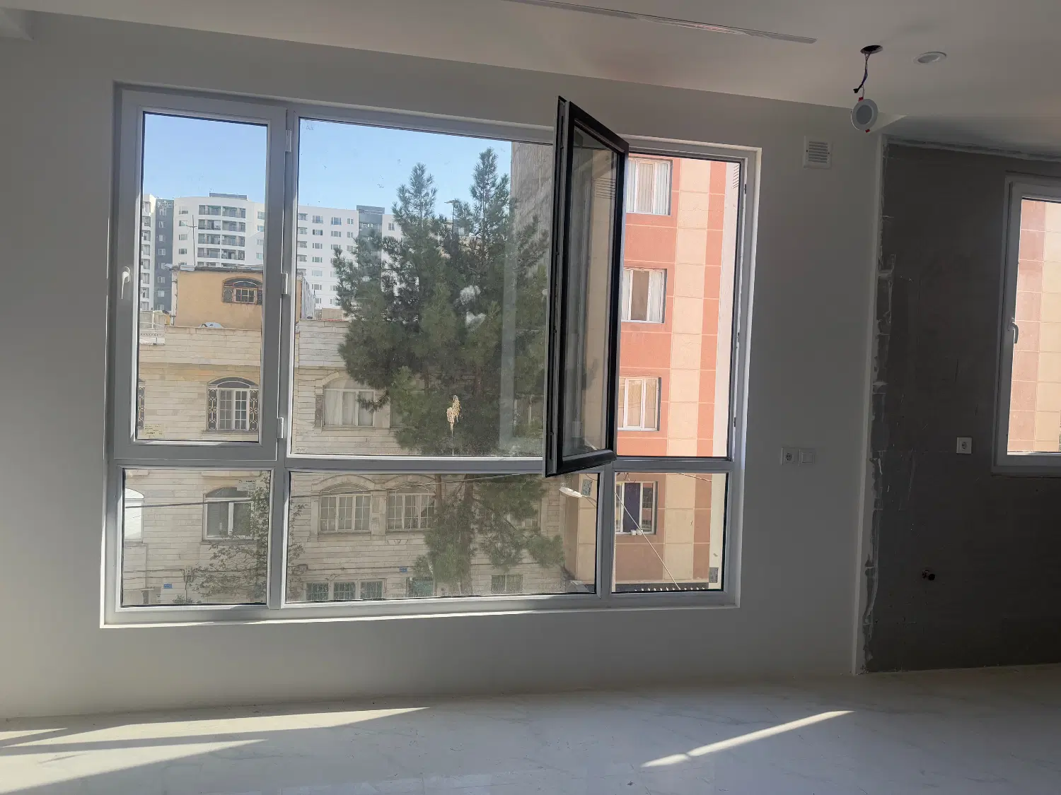 رهن واحد مسکونی کوثر ۲ خواب ۹۰ متری
