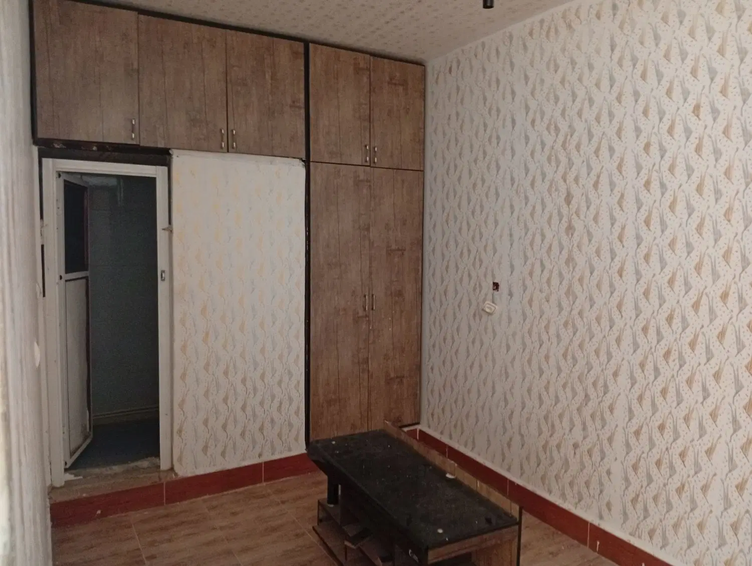 اجاره طبقه دوم میدان رازی ۷۵ متر یک خوابه