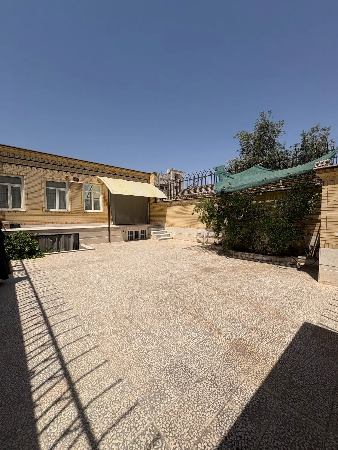 منزل ۲۶۰متری ۲طبقه خیابان شاهد