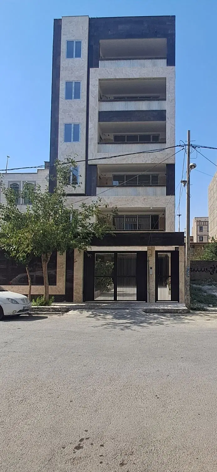 آپارتمان ۱۷۰ متری