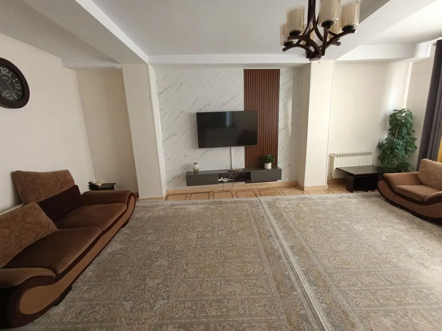 فروش آپارتمان ۹۴ متری ایران‌زمین