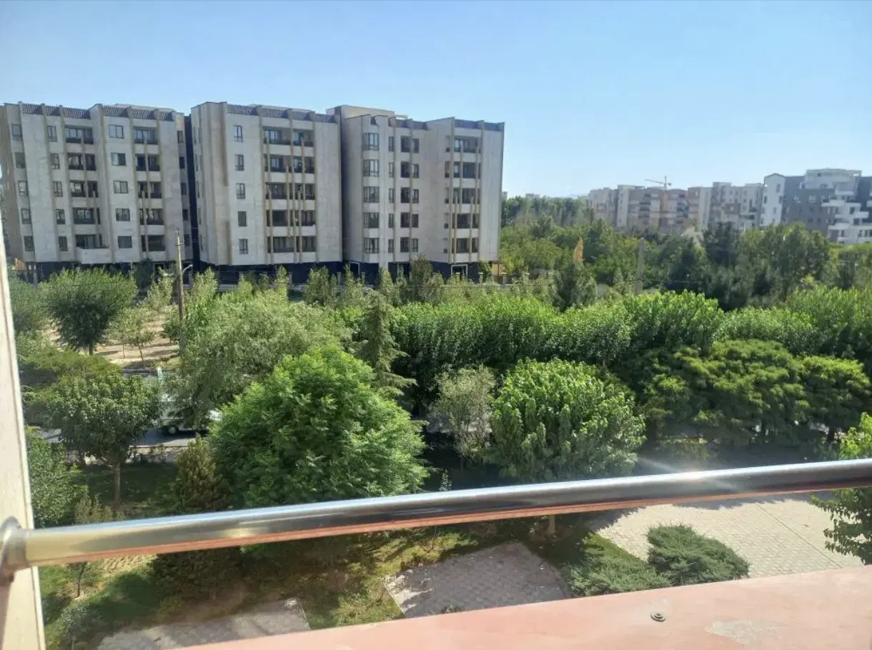 ۸۸ متر ۲ خواب ارم