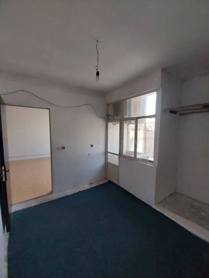 آپارتمان ۸۰ متری طبقه پنجم