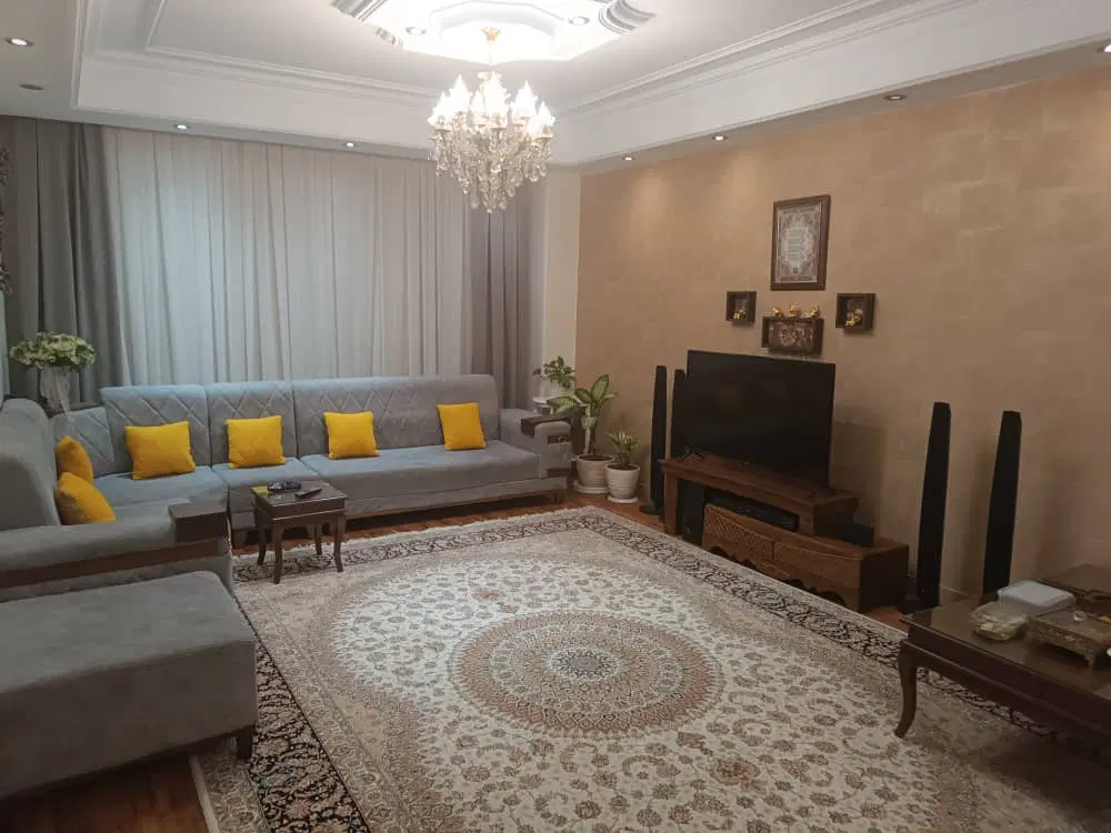 * ۸۹متر ۲خوابه سنددار تاپ لوکیشن گلشهر خ جنیدی *