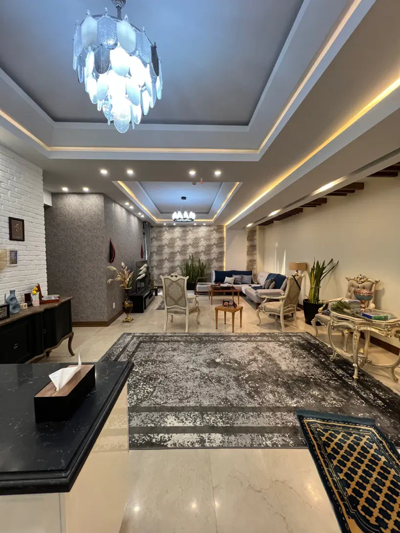 ۱۰۰ متر ۲ خواب تاپ لوکیشن آجودانیه فول مشاعات کامل