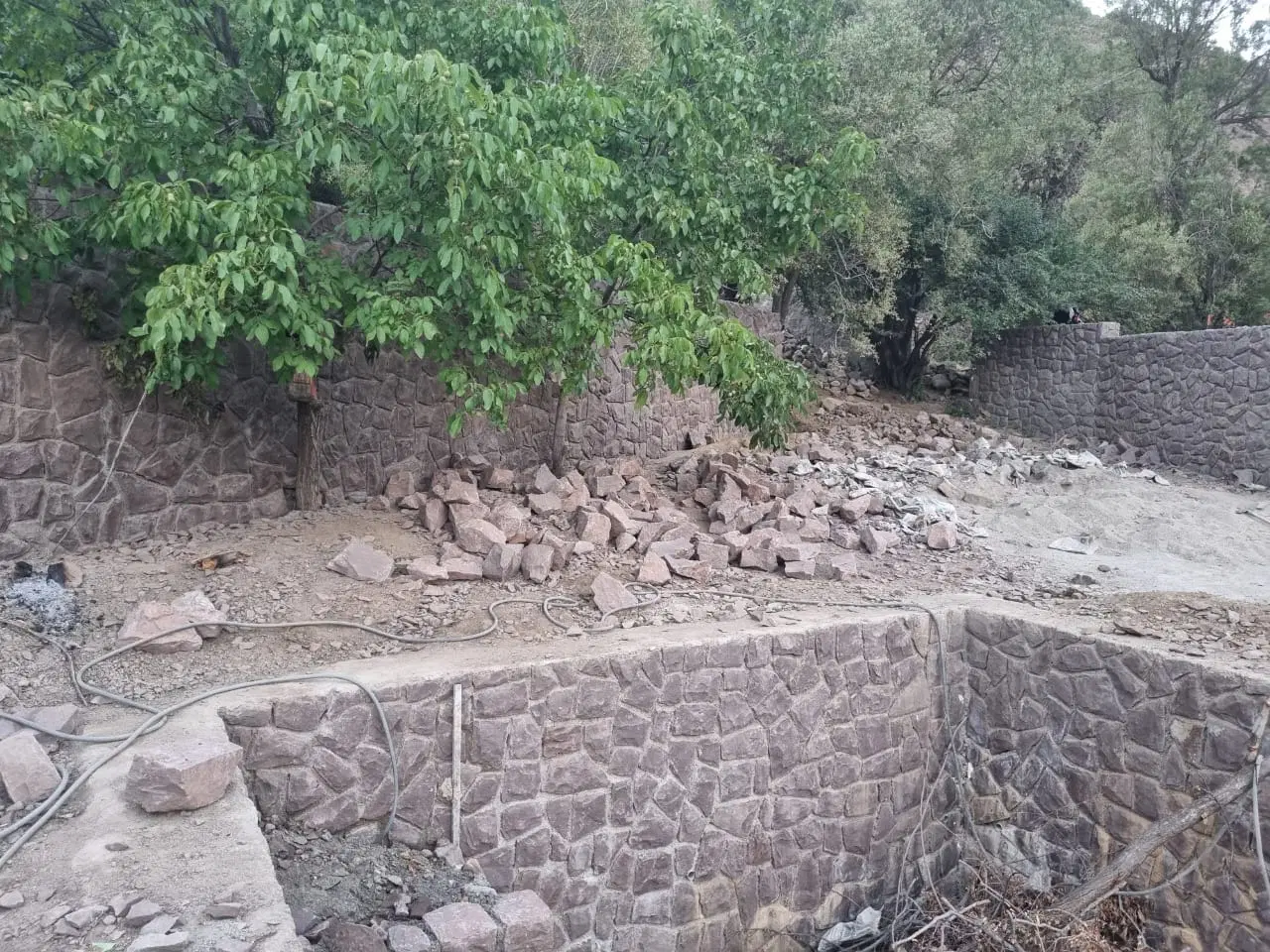 زمین ویلایی فشم موقعیت بینظیر آب وهوا قابل تهاتر