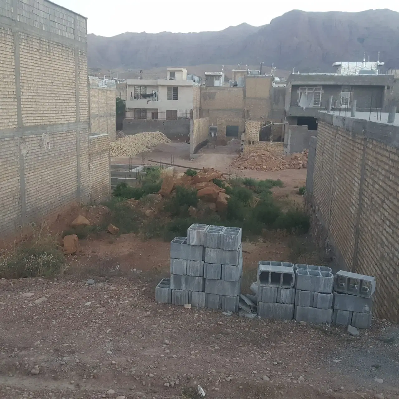 زمین مسکونی ۲۰۰ متری قلات