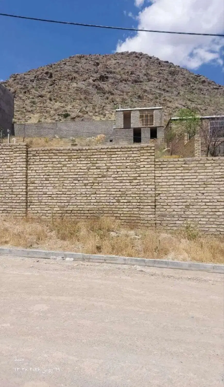 خانه ویلایی در روستای پایین کوه