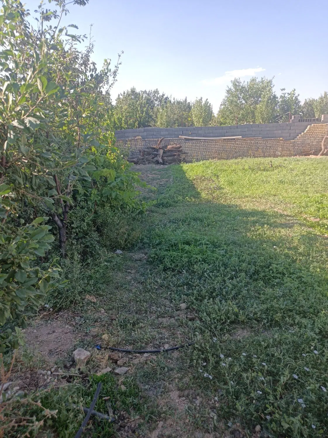 زمین چهاردیواری