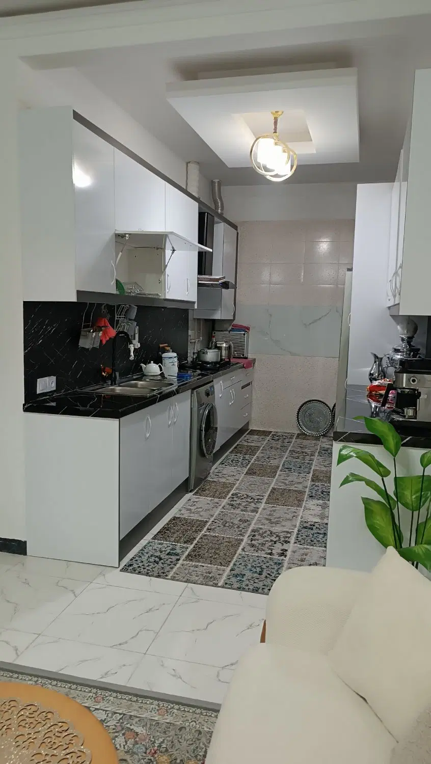 یک باب منزل فروشی. فوری