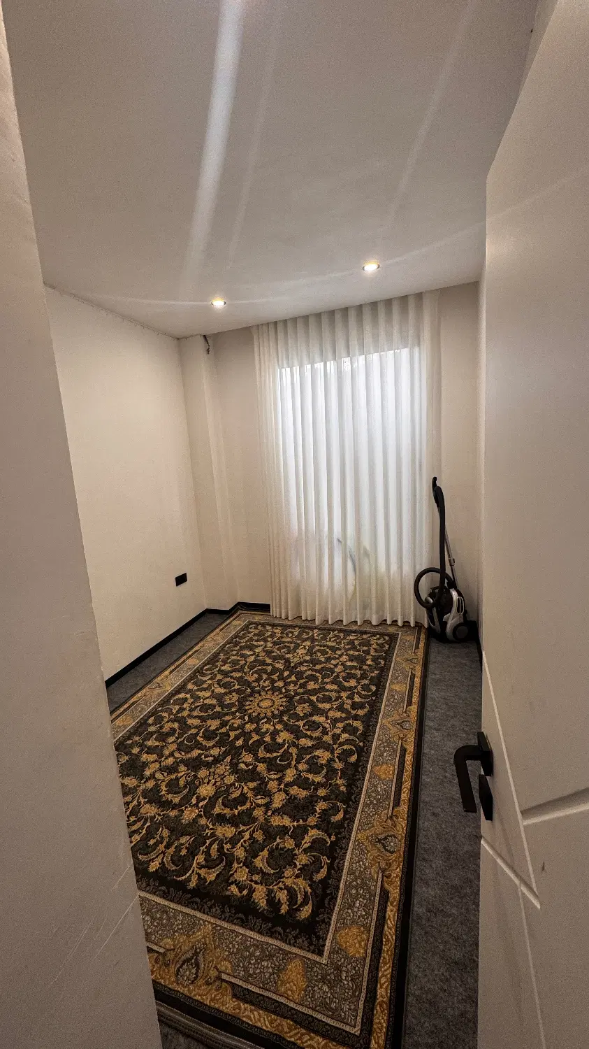 ویلای مدرن در رینه لاریجان