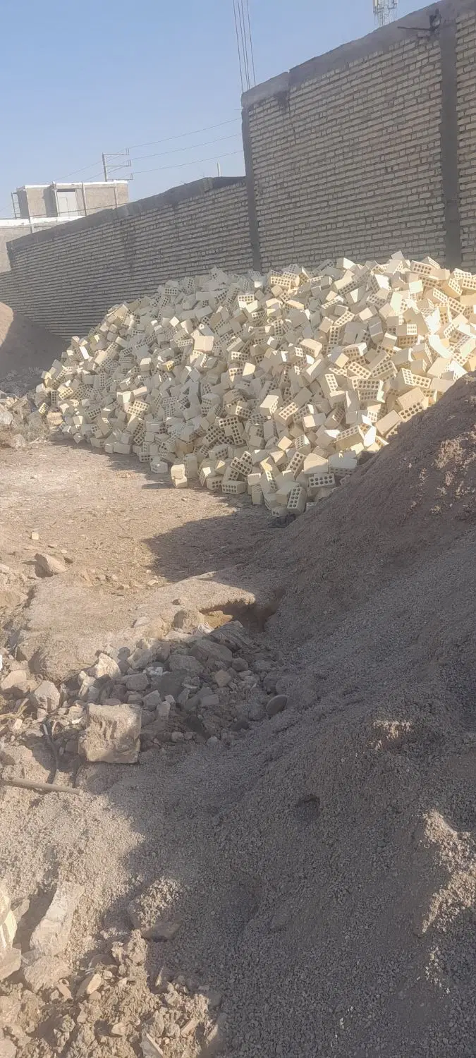 زمین بهمن ۴۲