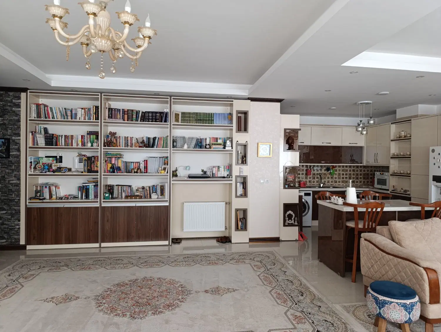 واحد ۱۱۵ متری فول امکانات شهرک شاهد شهریار