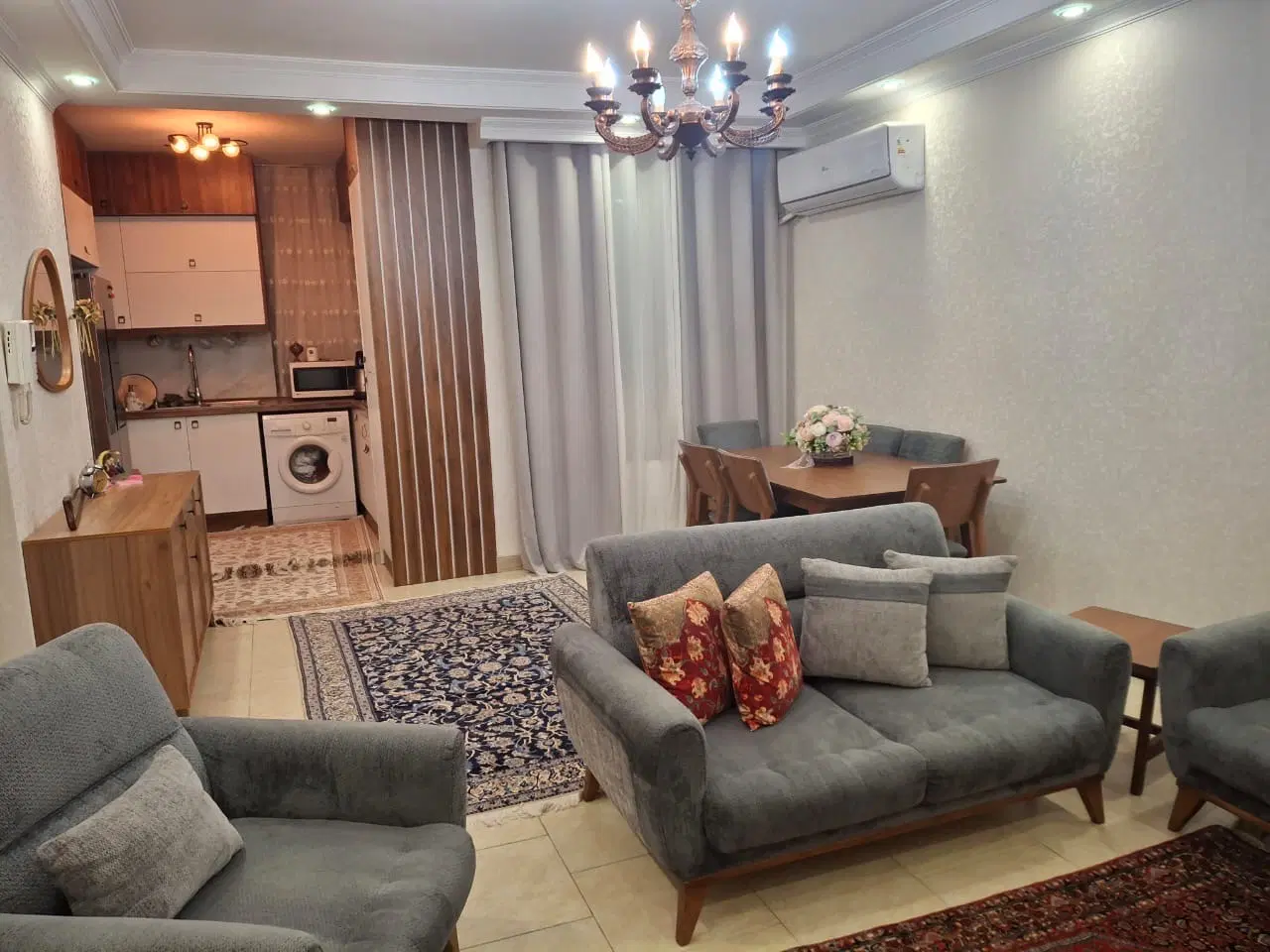 فول لاکچری تاپ منطقه  مبله به فروش میرسد