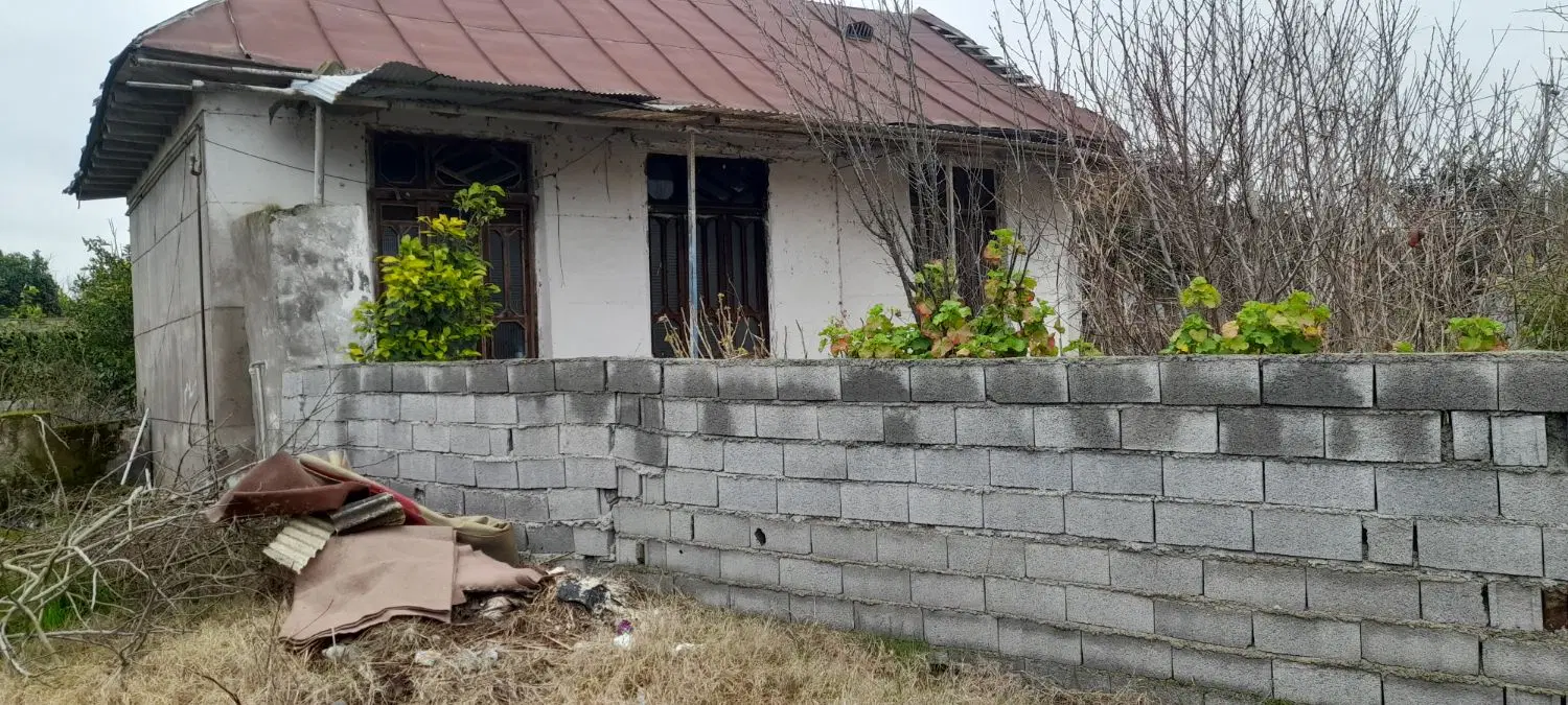 ویلایی کلنگی غیر قابل سکونت
